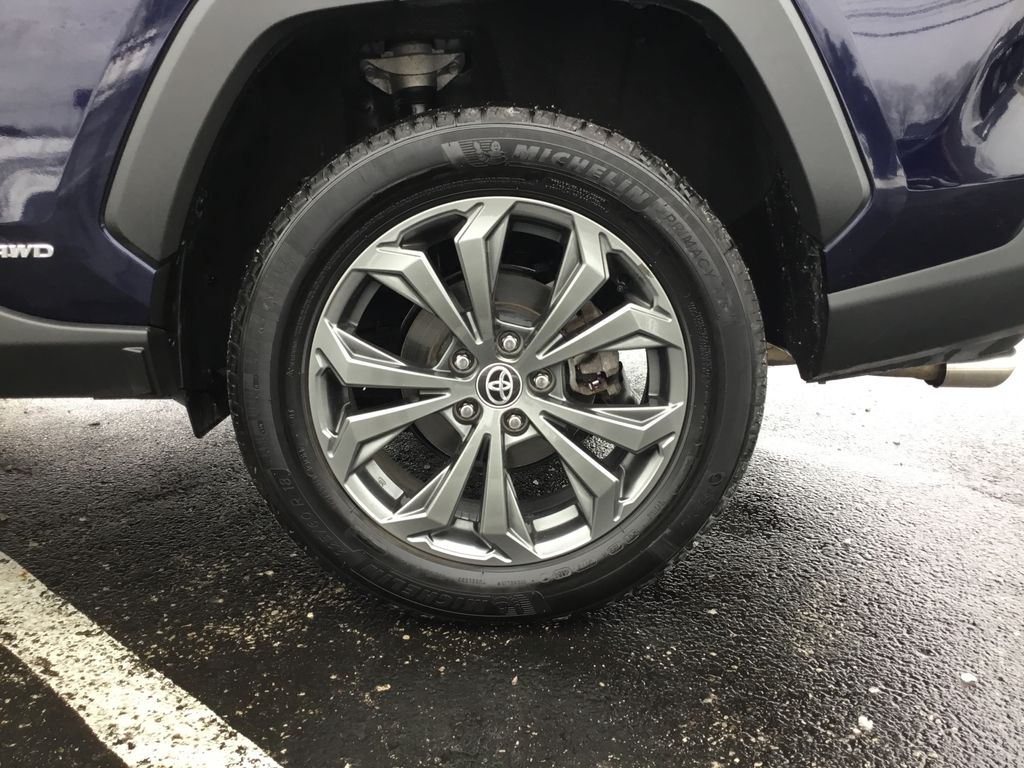 Thumbnail: 2024 Toyota RAV4 - 10