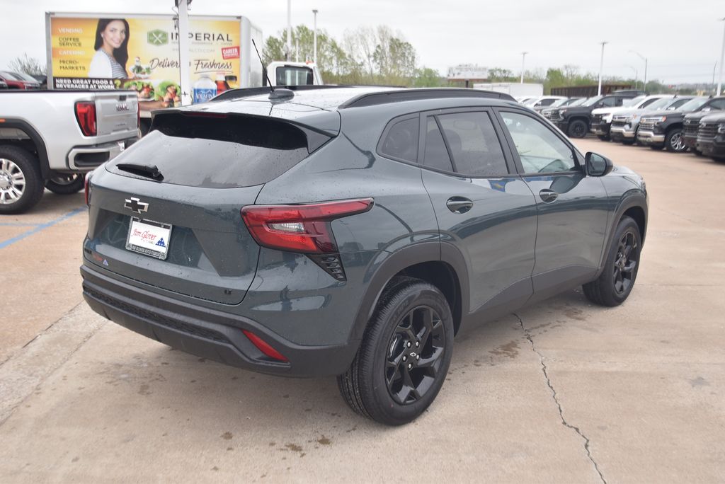 View vehicle photo 4