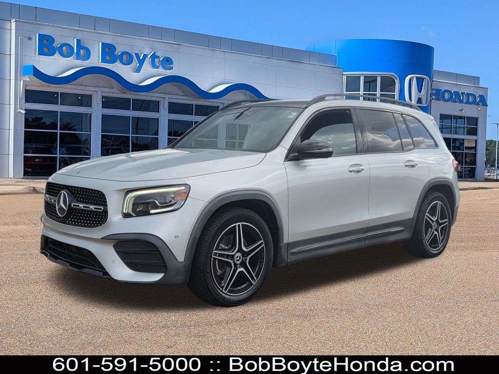 Mountain Gray Metallic 2020 Mercedes-Benz GLB SUV / Crossover Front-Wheel Drive 8-Speed Automatic