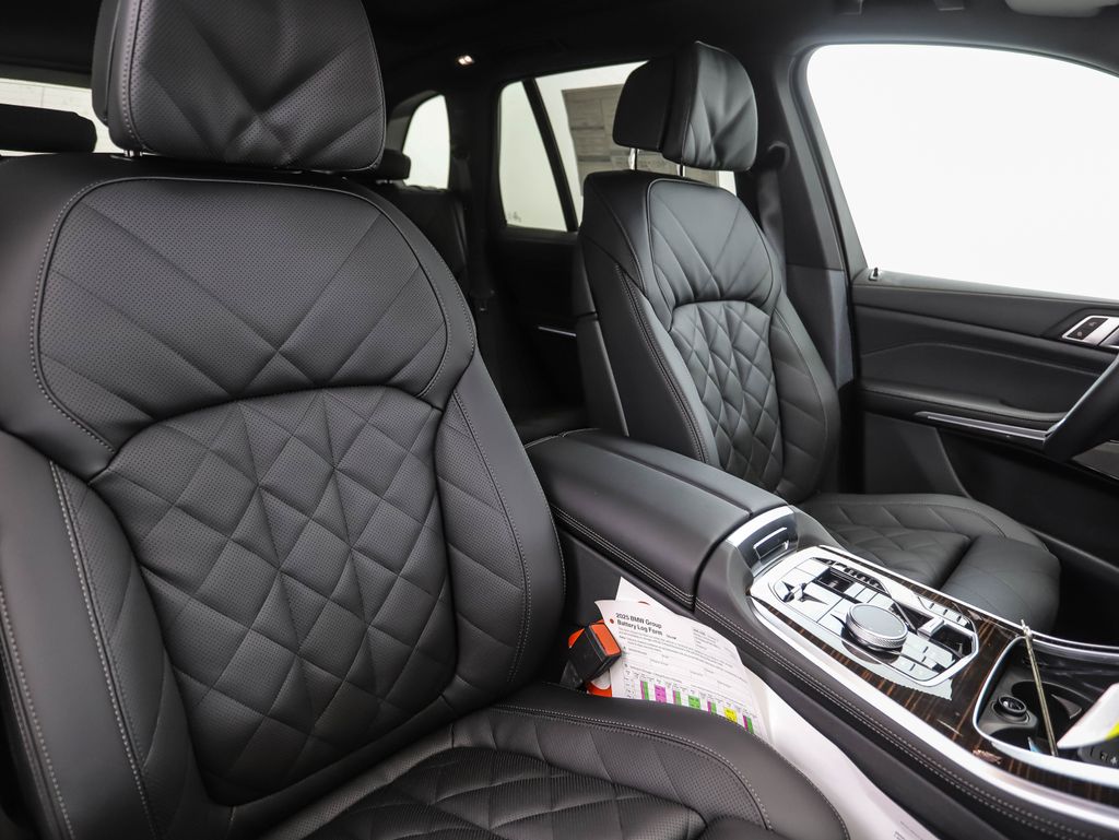 Thumbnail: 2026 BMW X5 - 30
