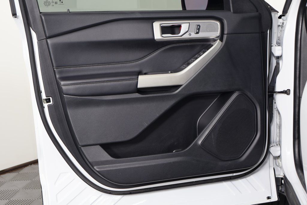 Thumbnail: 2022 Ford Explorer - 13