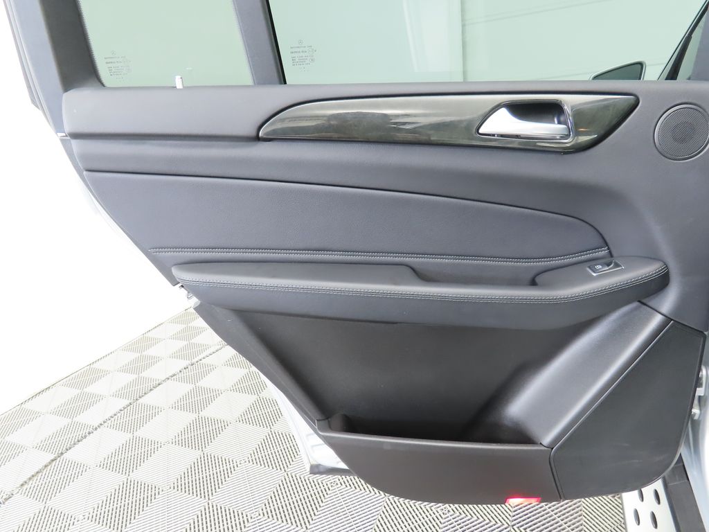 Thumbnail: 2019 Mercedes-Benz GLS - 27