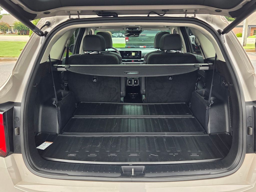 Used 2025 Kia Sorento SUV