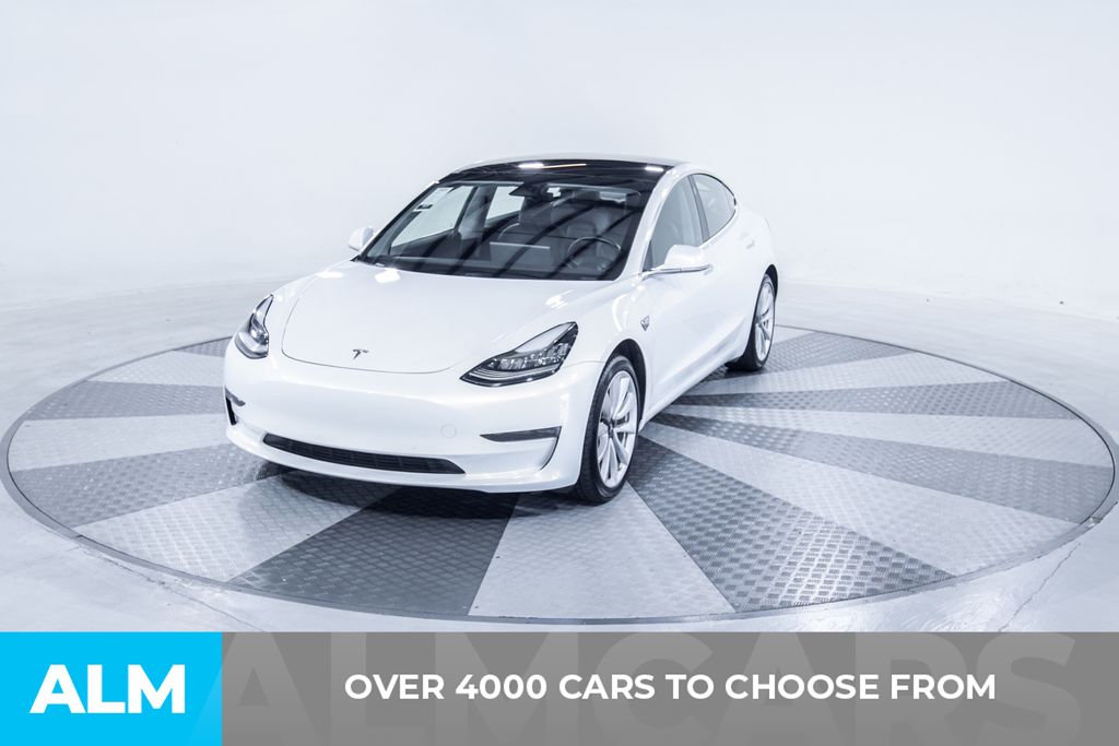 Used 2018  Tesla Long Range image 3