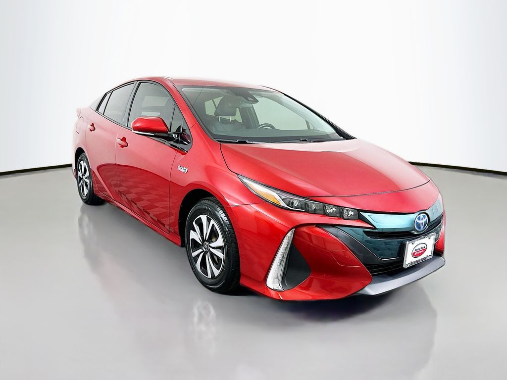 Thumbnail: 2018 Toyota Prius Prime - 3