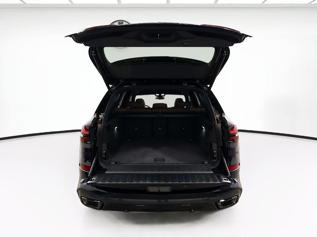 Thumbnail: 2026 BMW X5 - 14