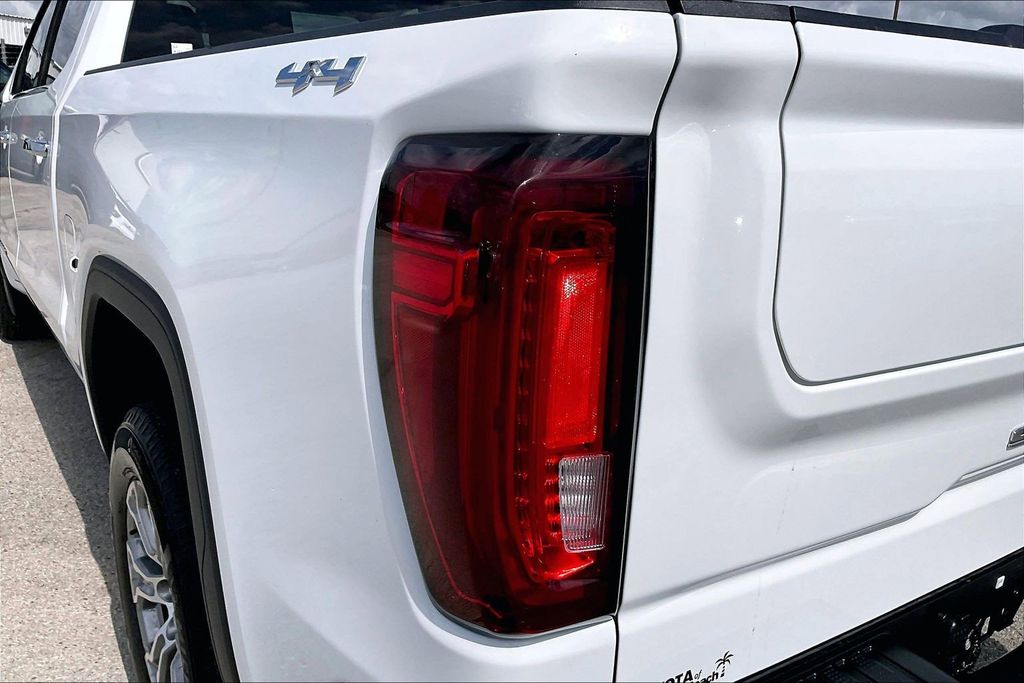 Used 2025 GMC Sierra 1500 SLT 4D Crew Cab