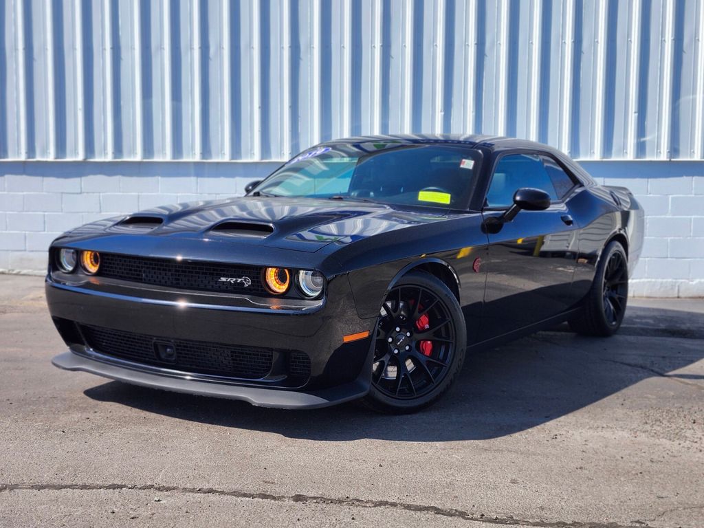 Pitch Black Clearcoat 2019 Dodge Challenger Coupe Rear-Wheel Drive 8-Speed Automatic