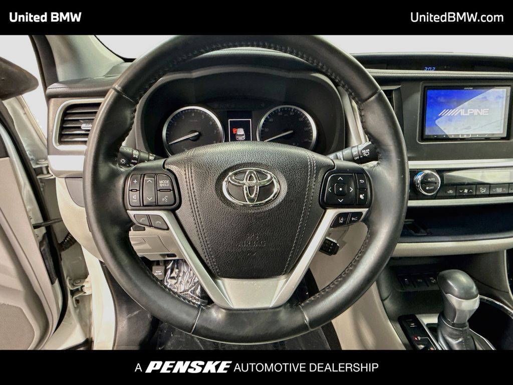 Thumbnail: 2018 Toyota Highlander - 6