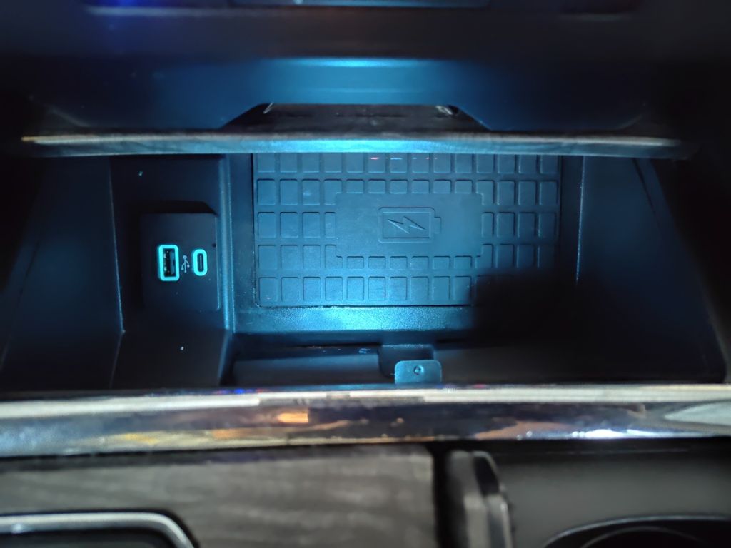 Used Car 2020 Ford Expedition Max  Limited For Sale Under $30,000 In Austin, Texas