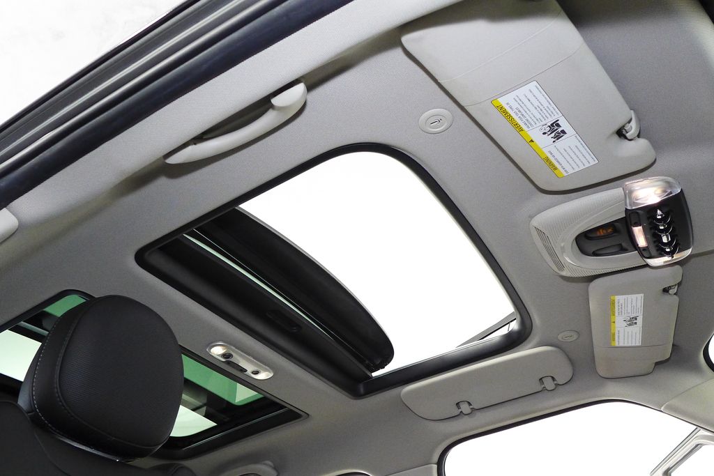 Thumbnail: 2018 MINI Cooper Countryman - 18