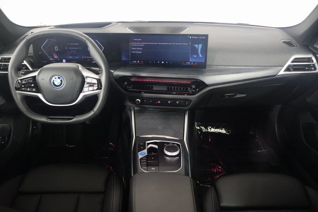 Thumbnail: 2025 BMW i4 - 8