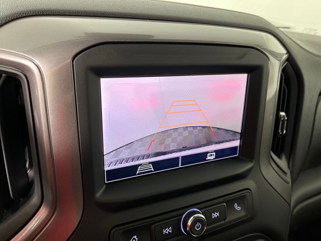 Thumbnail: 2026 Chevrolet Silverado 2500 - 28