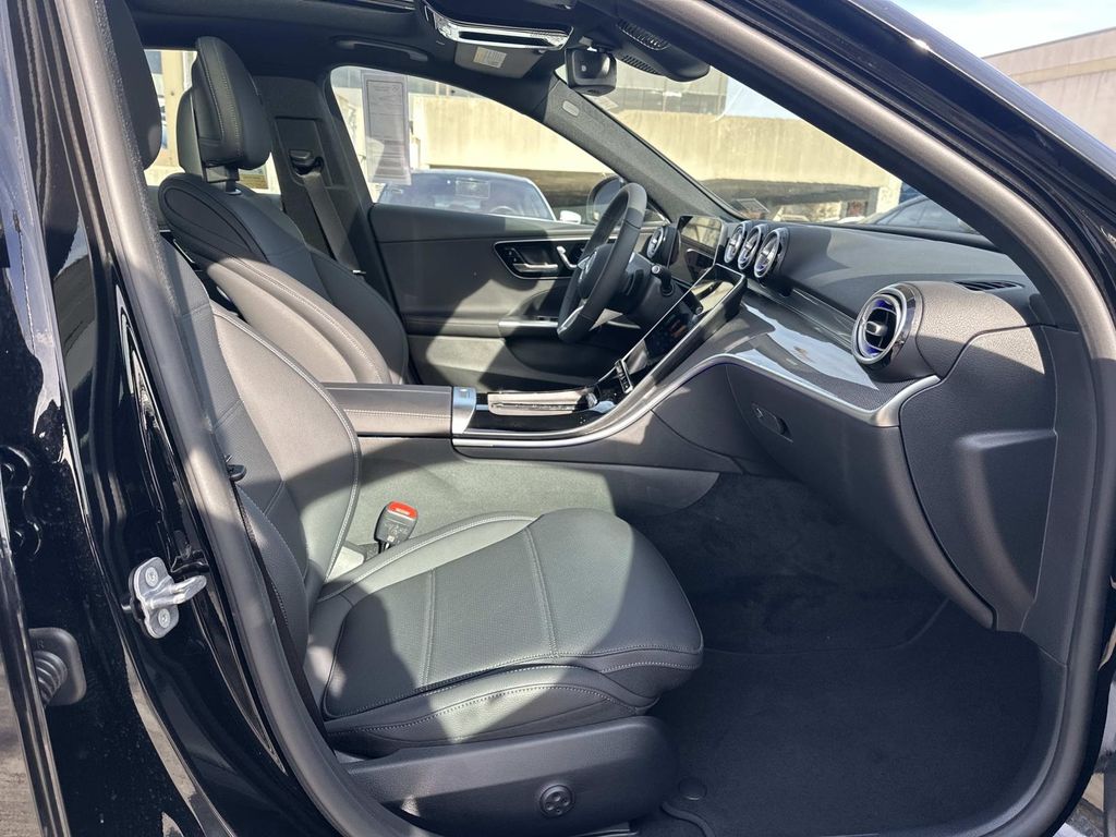 Thumbnail: 2025 Mercedes-Benz C-Class - 23