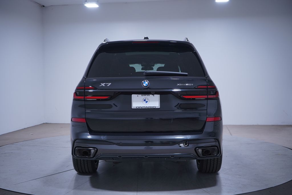 2025 BMW X7 xDrive40i 5