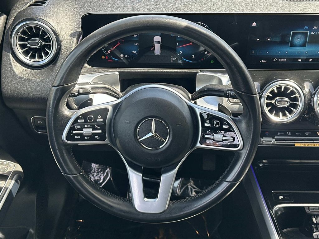 Thumbnail: 2022 Mercedes-Benz GLB - 32