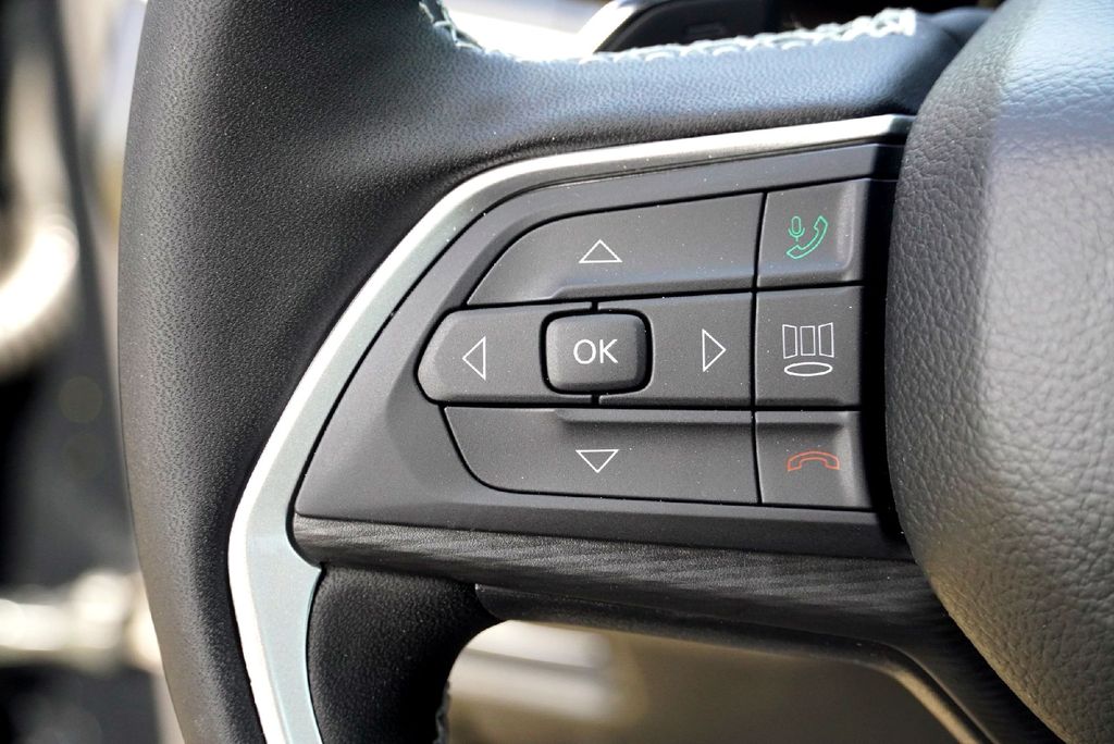 New Car 2025 Jeep Grand Cherokee  Laredo For Sale Under $50,000 In Taylor, Texas