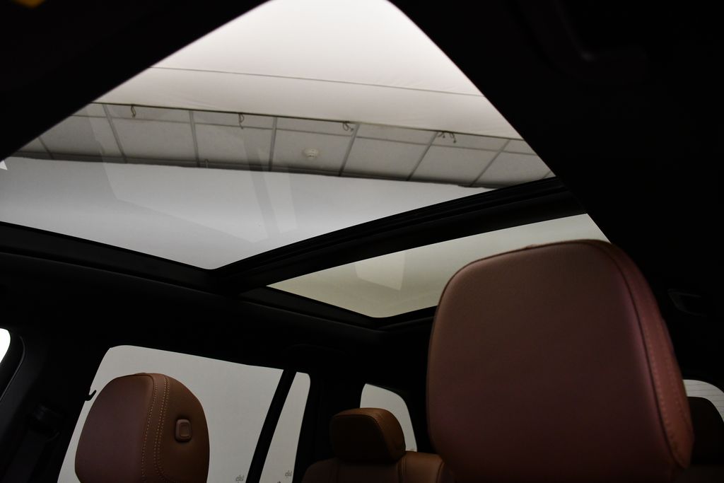 Thumbnail: 2025 Mercedes-Benz GLS - 17