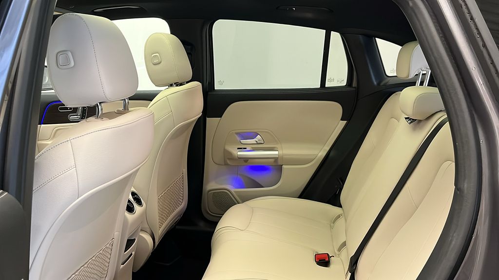 2025 Mercedes-Benz GLA 250 4MATIC 23