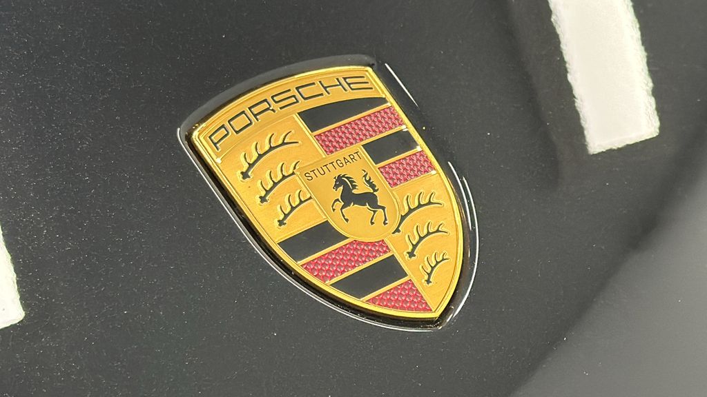 Thumbnail: 2025 Porsche Macan - 14