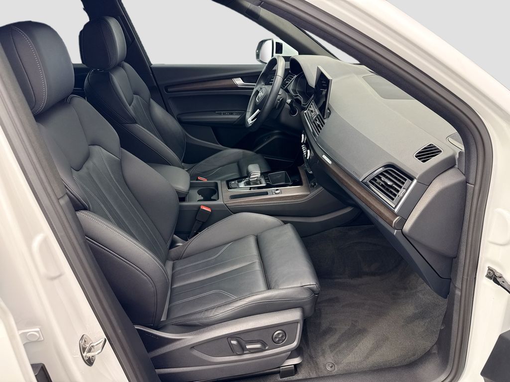 Thumbnail: 2023 Audi Q5 - 19