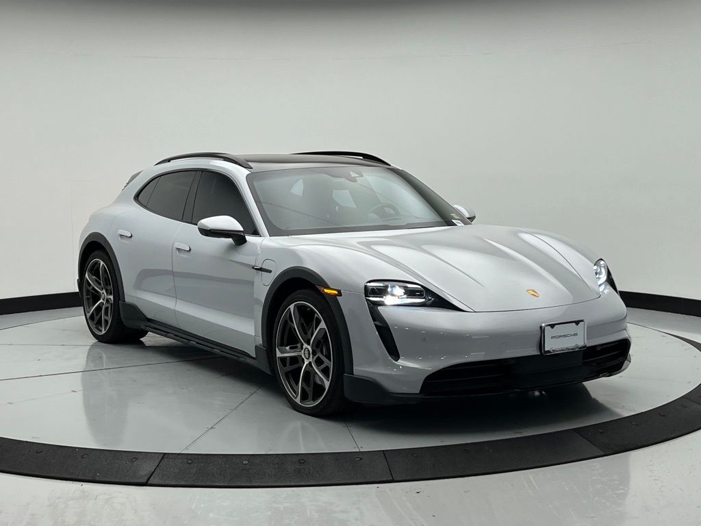 Thumbnail: 2022 Porsche Taycan - 9