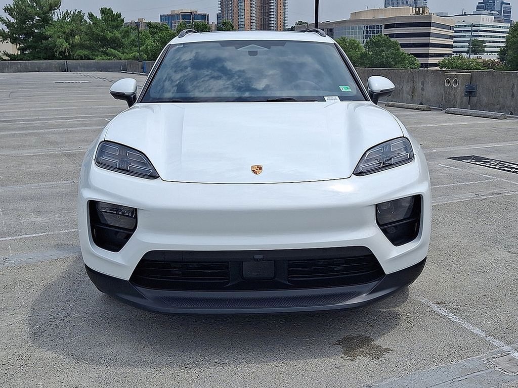 Thumbnail: 2025 Porsche Macan - 6