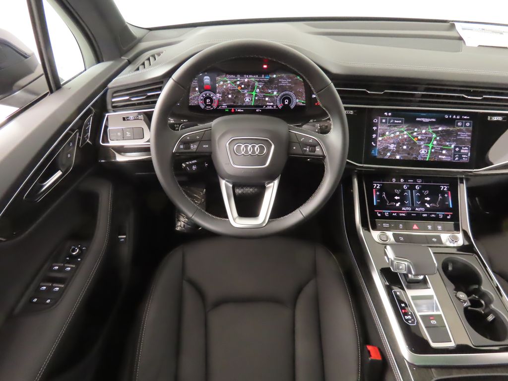Thumbnail: 2025 Audi Q7 - 12