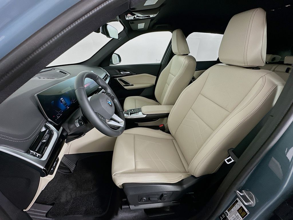 Thumbnail: 2025 BMW X1 - 16
