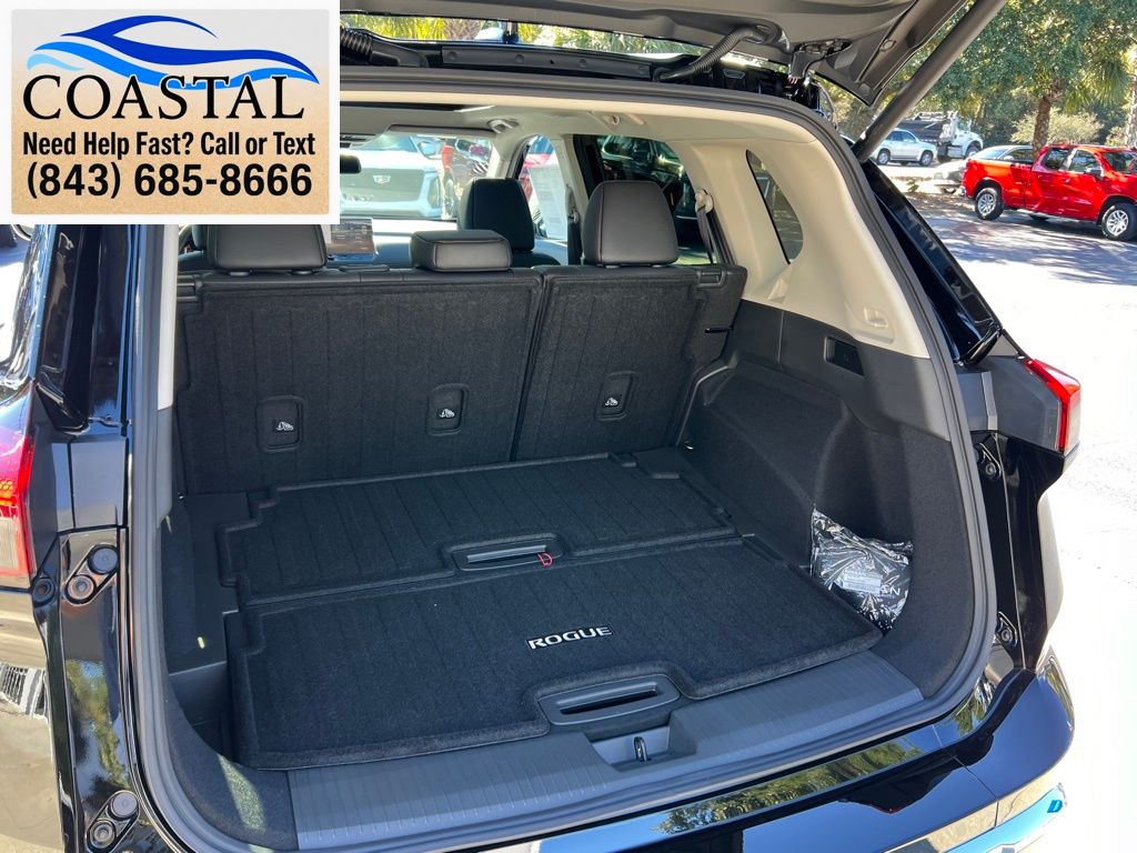 2026 Nissan Rogue Platinum Black at Lugoff Nissan
