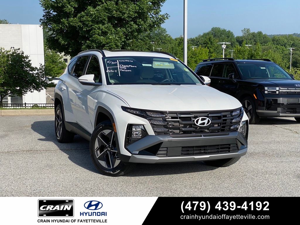 White Pearl 2025 Hyundai Tucson SUV / Crossover All-Wheel Drive 8-Speed Automatic