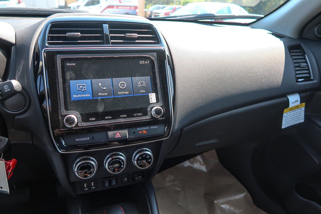 2027 Mitsubishi Outlander Sport LE