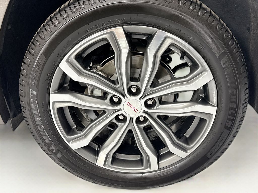 Thumbnail: 2020 GMC Terrain - 32