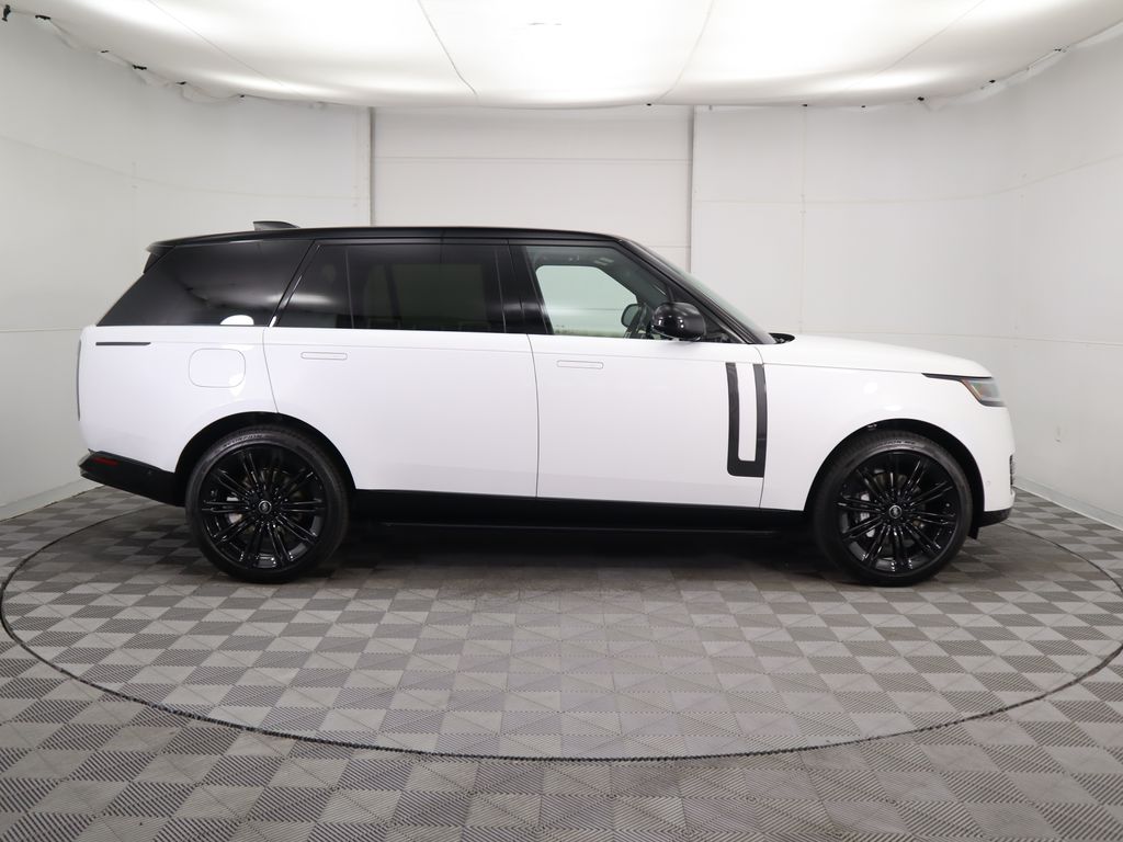 Thumbnail: 2025 Land Rover Range Rover - 4
