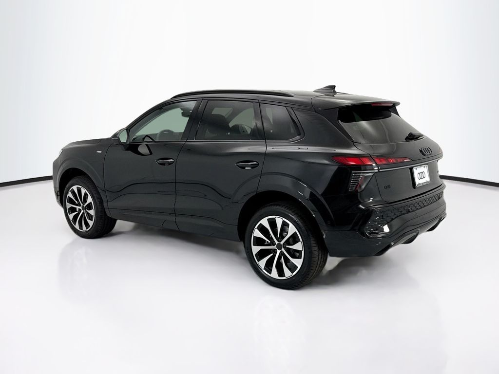 Thumbnail: 2026 Audi Q3 - 7