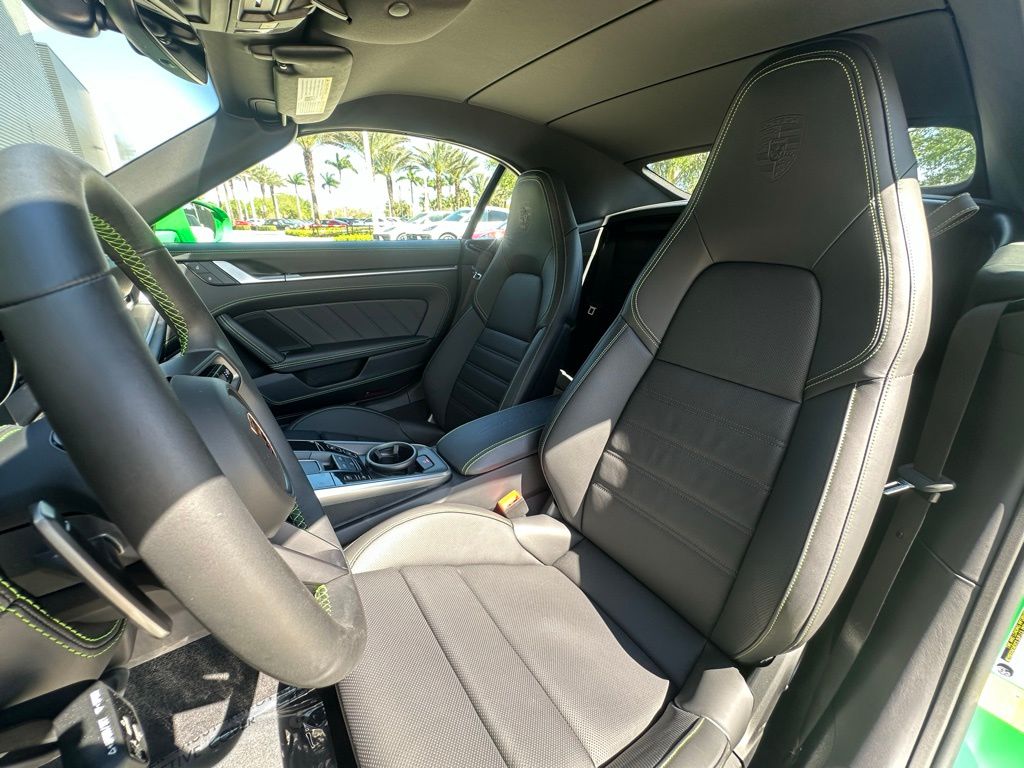 2023 Porsche 911 Carrera 4S 5