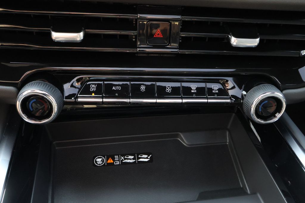 Thumbnail: 2026 Chevrolet Tahoe - 32