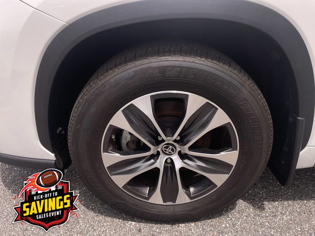 Used 2025 Toyota Highlander SUV