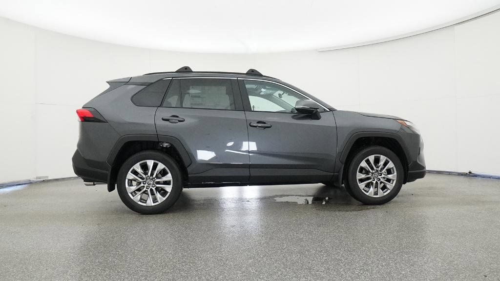 Thumbnail: 2025 Toyota RAV4 - 20