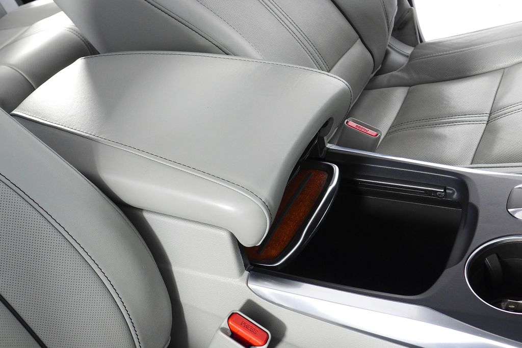 Thumbnail: 2017 Acura MDX - 16