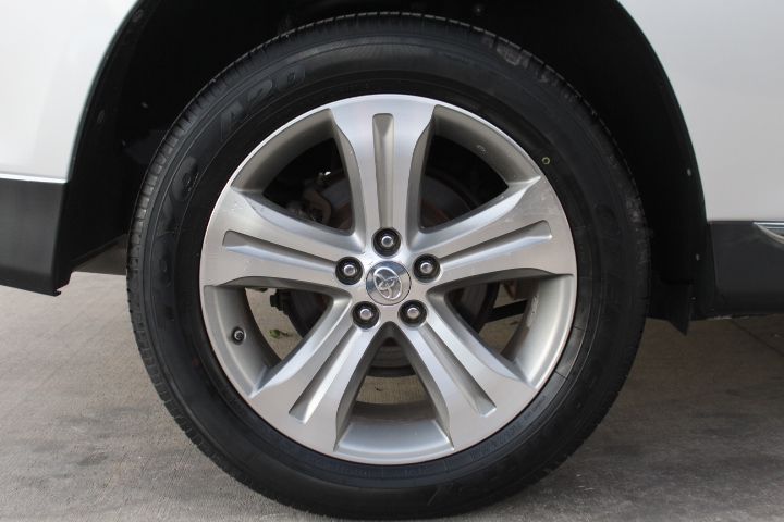 Used Car 2011 Toyota Highlander  Limited For Sale Under $10,000 In Georgetown, Texas