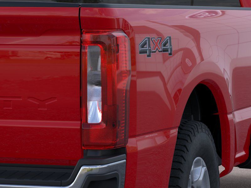New 2026 Race Red Ford XLT image 21