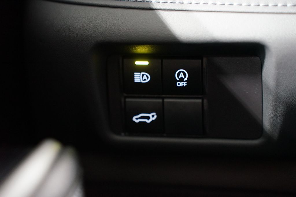 2023 Toyota Highlander XLE 23