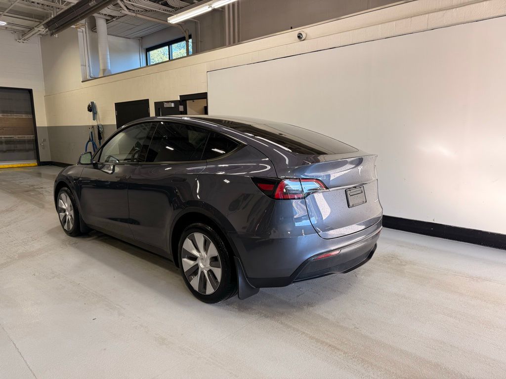 Thumbnail: 2023 Tesla Model Y - 3