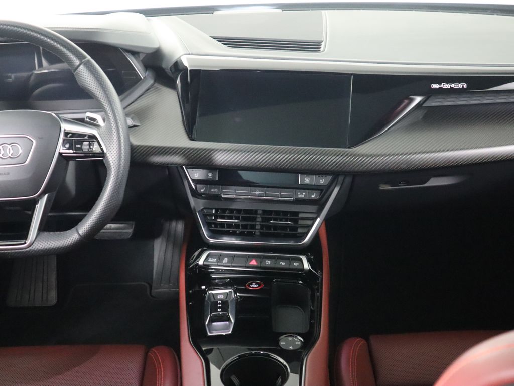 Thumbnail: 2023 Audi e-tron GT - 14