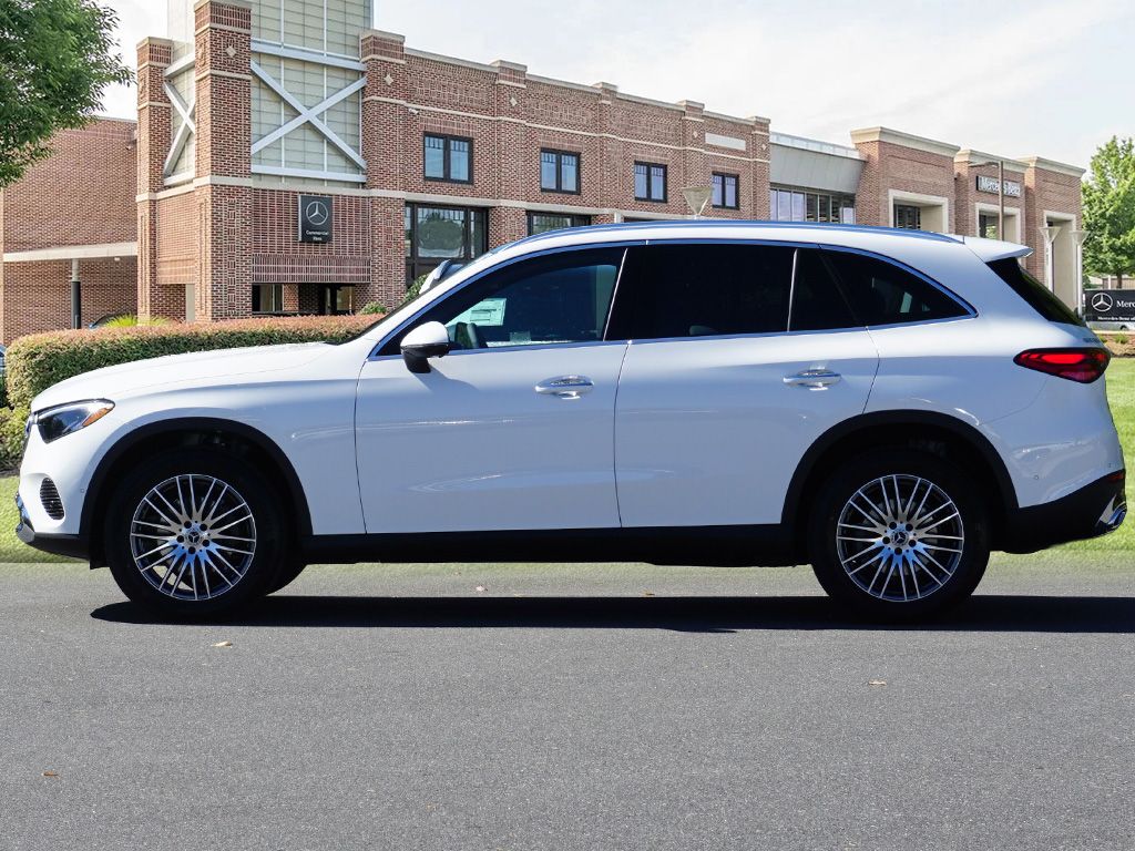 Thumbnail: 2026 Mercedes-Benz GLC - 7