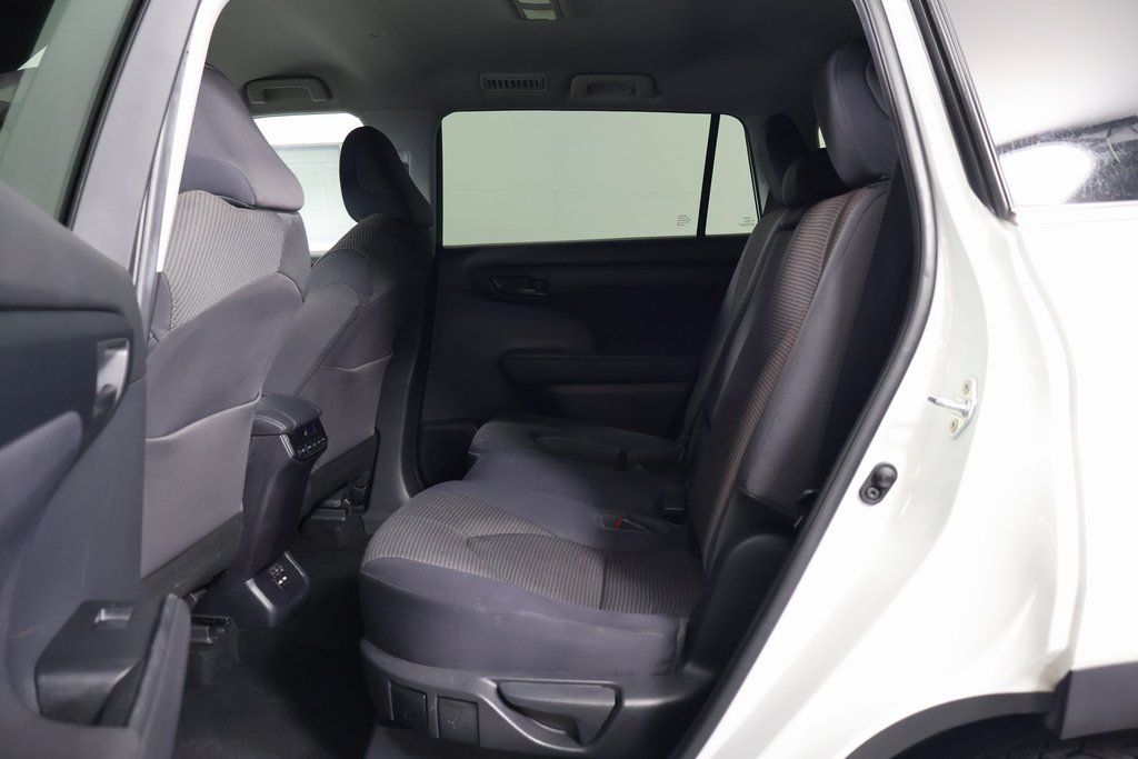 Thumbnail: 2020 Toyota Highlander - 11