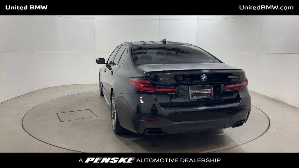 2022 BMW 5 Series M550i xDrive 7