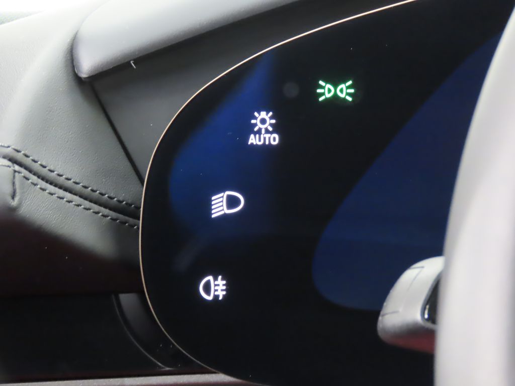 Thumbnail: 2026 Porsche Taycan - 24