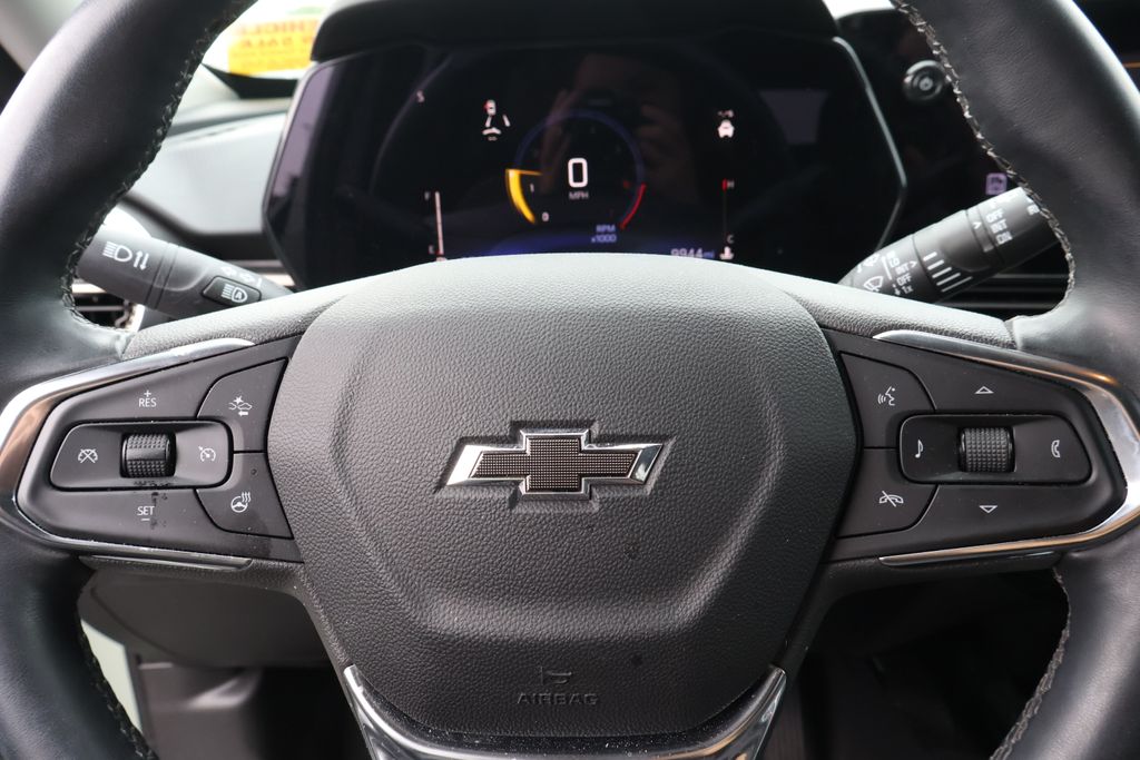 Thumbnail: 2025 Chevrolet Trax - 17
